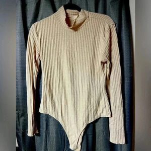 Altar’d state tan long sleeve turtleneck bodysuit ribbed size medium